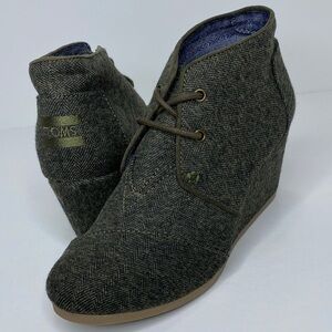 Women's TOMS Herringbone Wedge size 6.5